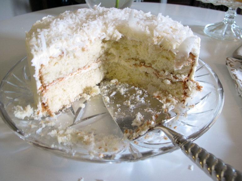 Snow White Coconut Cake-5