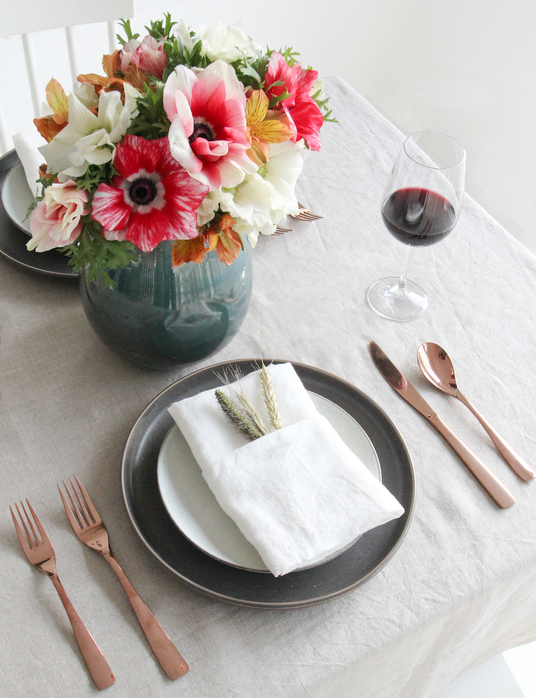 Friendsgiving Table Inspiration